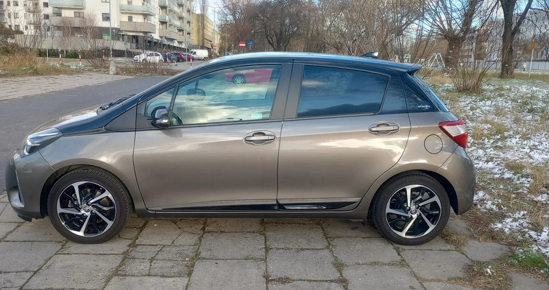 Toyota Yaris cena 65900 przebieg: 28000, rok produkcji 2020 z Warszawa małe 67